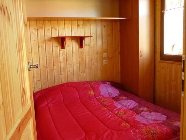 chambre chalet gite camping les merilles