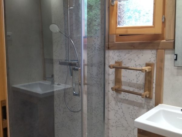 salle de bain location de chalet Jura